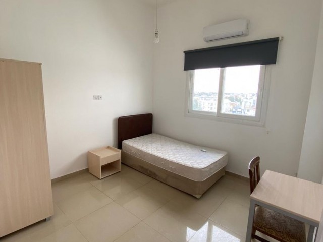 3+1 Wohnung Zu vermieten in Nikosia Kucuk Kaymakli 4800 TL ** 