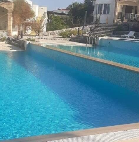 Esentepede Apartment with Pool for Rent Daily for 50 Stg per day ** 