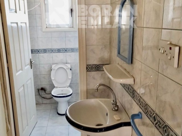 Lefkoşa Küçük Kaymaklı Bölgesinde Kiralık 3+1 Daire 8000 TL 