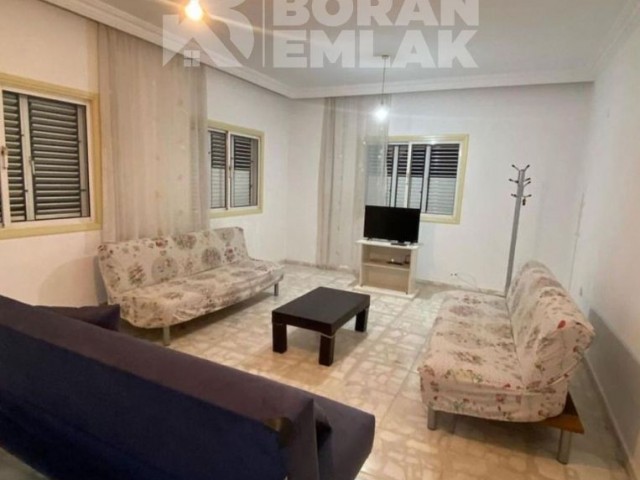 3+1 Wohnung zur Miete in Nikosia Dereboyu 5500 TL ** 