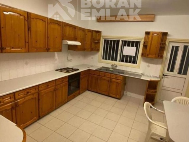 3 + 1 Apartment for Rent in Nicosia Dereboyu