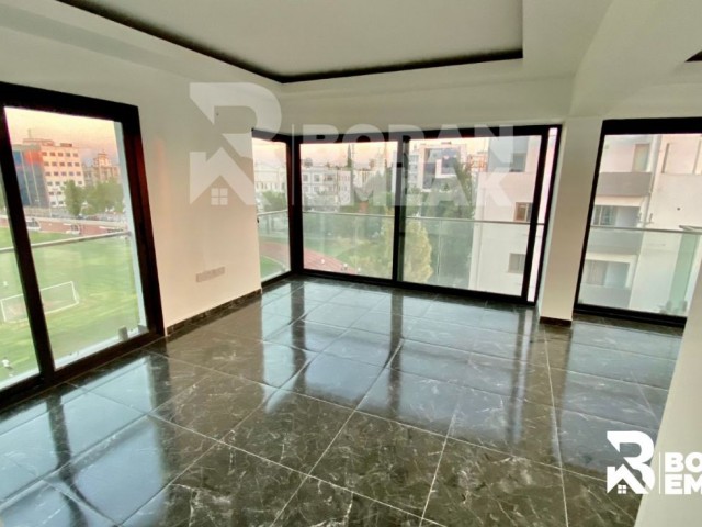 2+1 Penthouse zum Verkauf in Nikosia kleine Kaymakli 63,000 Stg ** 