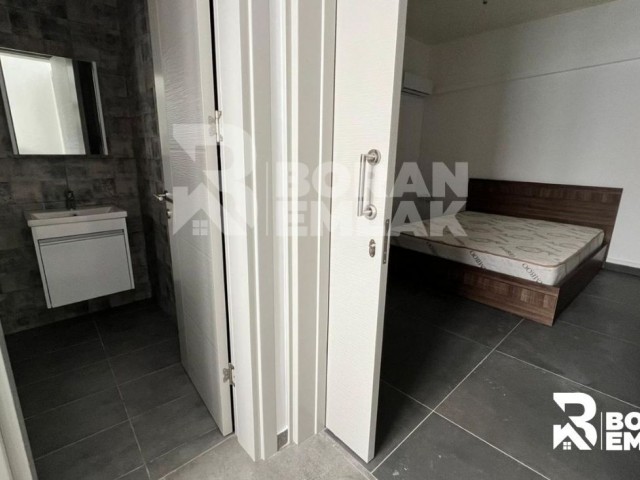 Einfamilienhaus zu vermieten in Nikosia Mityelide 2+1 300 STG ** 