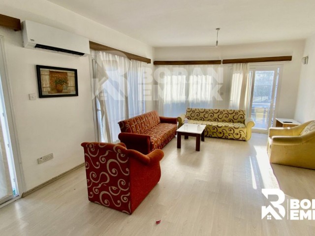 3+1 Wohnung zu vermieten in Nikosia Kucuk Kaymakli 325 STG ** 
