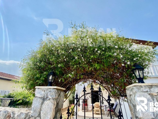 Gelegenheit freistehende Villa in Kyrenia Chatalköy 229,000 STG ** 