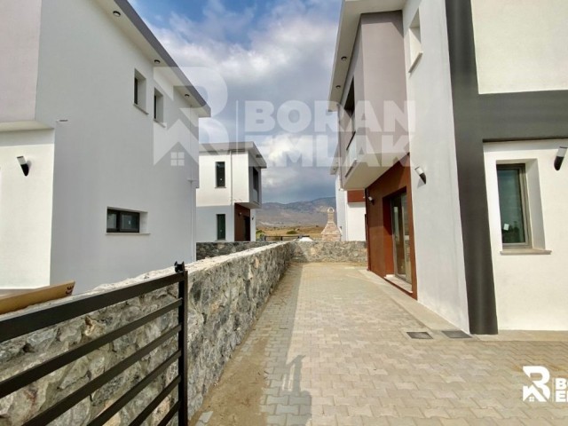 Neu erbaute Gelegenheit in Kyrenia Dikmen 3 + 1 Villa 115,000 STG ** 