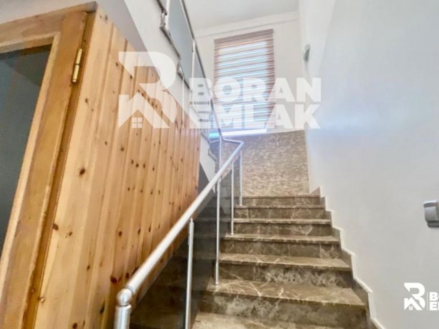 Girne Esentepe'de Kiralık 3+1 Full Eşyalı Havuzlu Luks Villa 