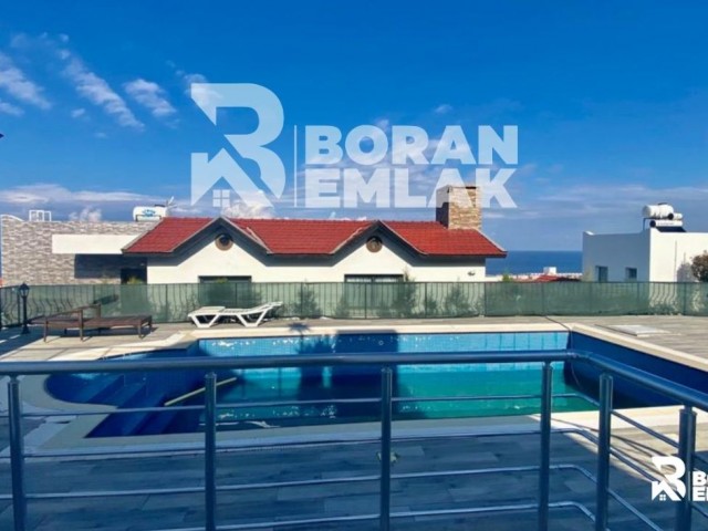 Girne Esentepe'de Kiralık 3+1 Full Eşyalı Havuzlu Luks Villa 