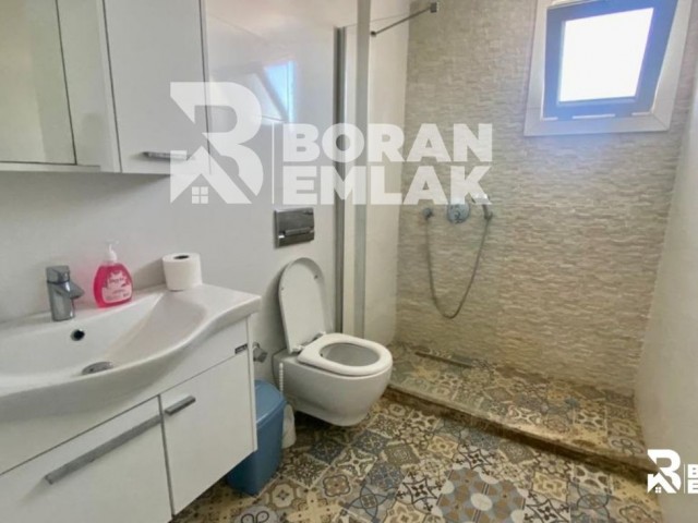 Girne Esentepe'de Kiralık 3+1 Full Eşyalı Havuzlu Luks Villa 