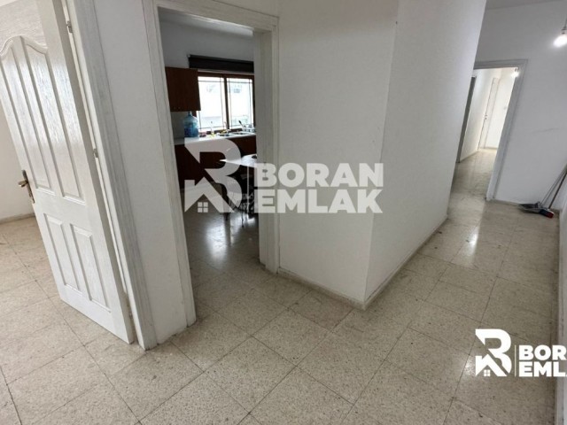 3+1 Apartment for Rent in Kucuk Kaymakli District of Nicosia 9000 TL