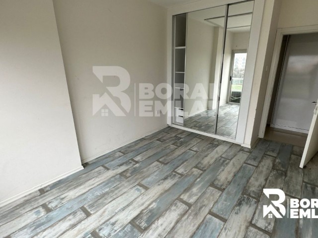 Lefkosa Gonyeli Municipal Boulevard 3+1 Flat For Sale On The Street With Commercial Permit