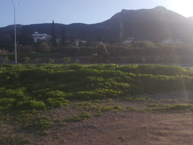 Residential Zoned Plot For Sale in Girne Merkez, Kyrenia