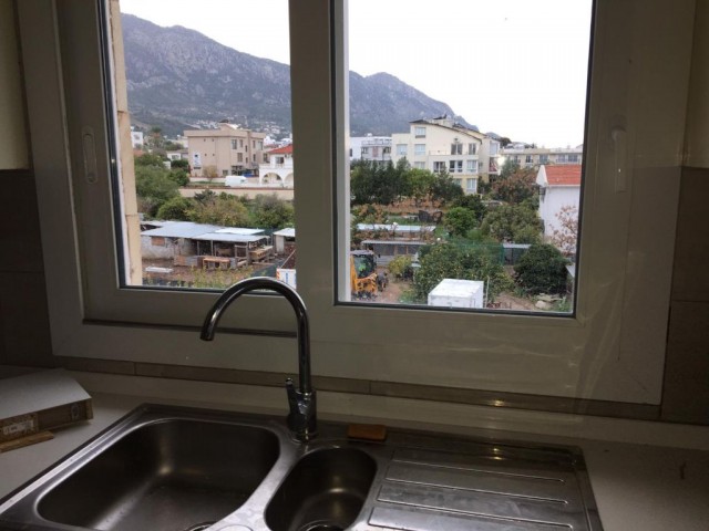 Flat To Rent in Alsancak, Kyrenia