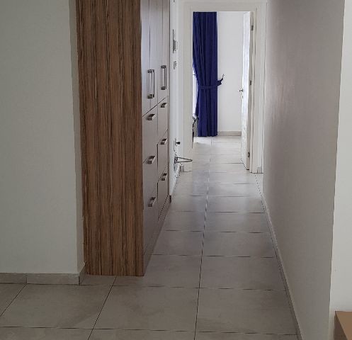 Flat To Rent in Yukarı Girne, Kyrenia