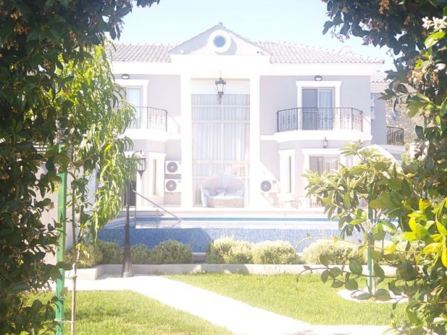 Villa with big garden with unobstructed view in Bellapais ** 