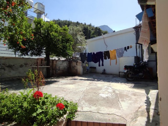 3 bedroom village house in Bellapais