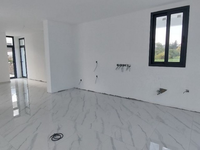 Çok merkezi konumda geniş modern villa