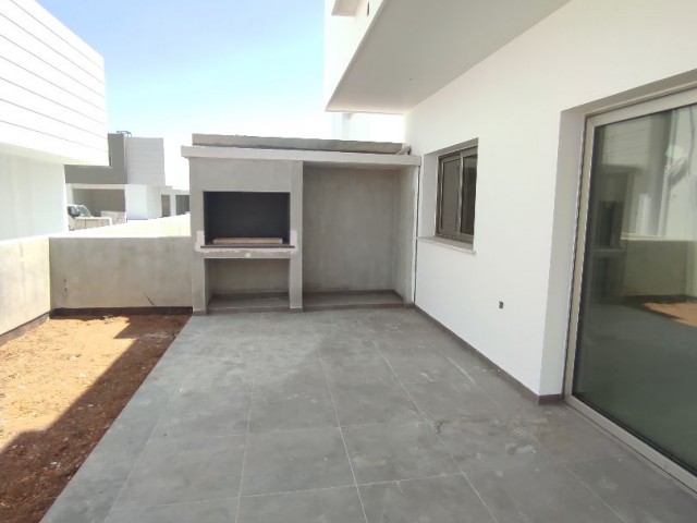 Detached Villas in Yenikent 3 + 1 and 4 + 1 close to completion ** 