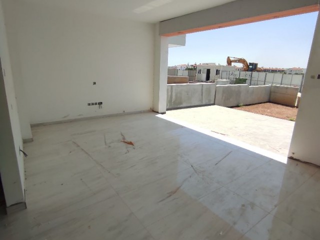 Detached Villas in Yenikent 3 + 1 and 4 + 1 close to completion ** 