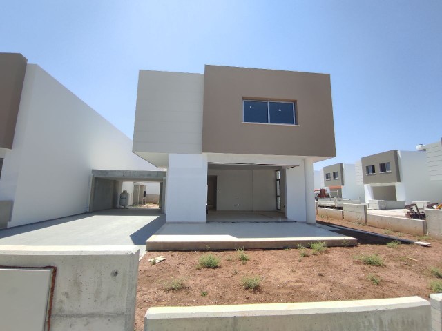 Detached Villas in Yenikent 3 + 1 and 4 + 1 close to completion ** 