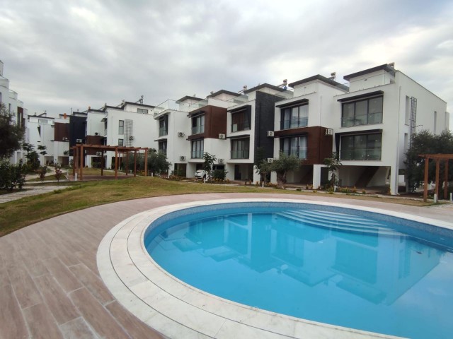 Girne Zeytinlik'te Triplex Country House