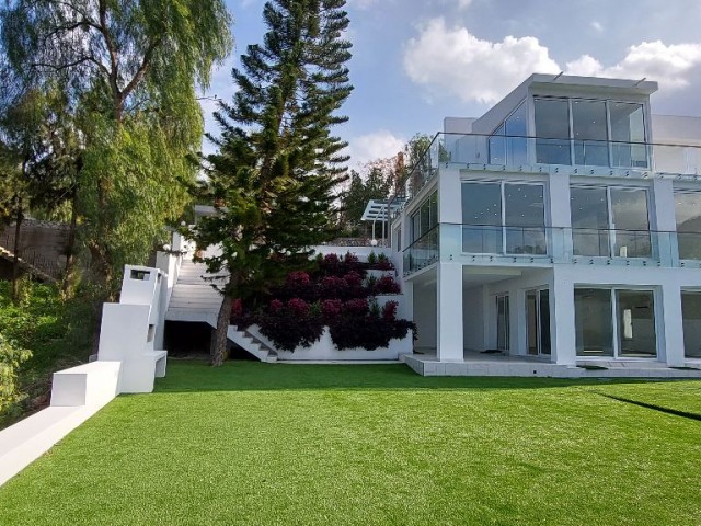 Villa mit herrlicher Aussicht auf die Ringstraße von Kyrenia