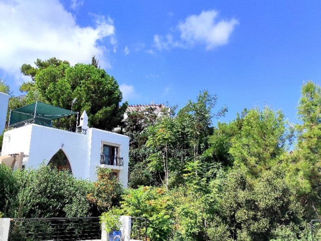 Mediterrane Architekturvilla mit privatem Pool in Karmi, Kyrenia