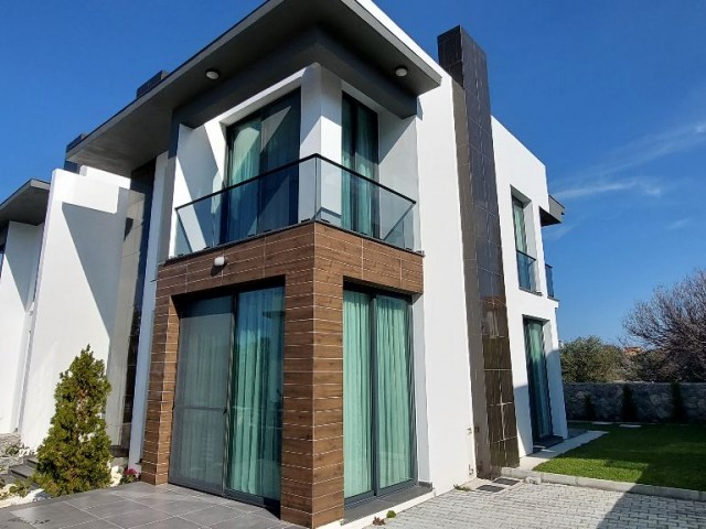 Fully Furnished Villa Near Main Road