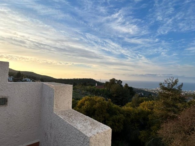 Wohnung mit freiem Blick in einer Anlage mit Pool in Karmi