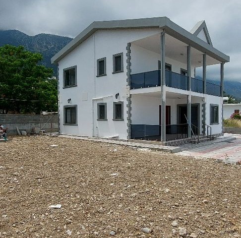 Villa mit 4 Schlafzimmern