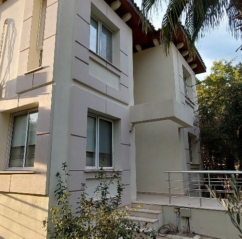 ESK'ya 5 dk uzaklikta Triplex Villa