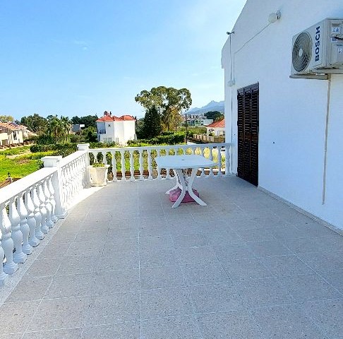 Villa for Sale on 1 Donum, Very Close to the Sea - Fully Restored