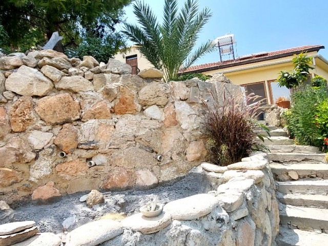Muhteşem Manzaralı Kıbrıs Evi