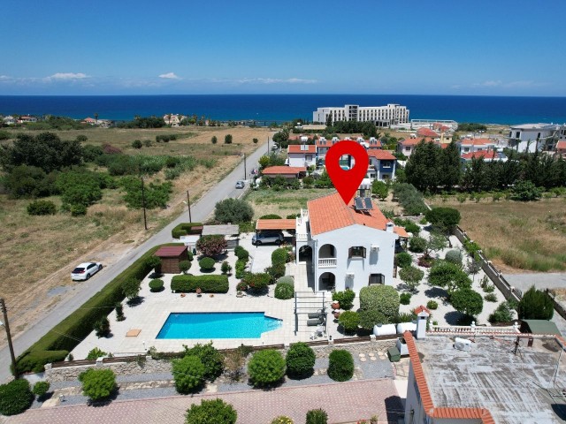 Villa for Sale on 1 Donum, Very Close to the Sea - Fully Restored