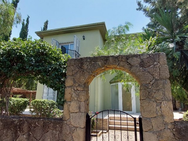 Villa Zu verkaufen in Edremit, Kyrenia