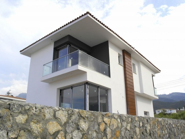 VERY NICE VILLAS  NEAR ACMENYA RESTAURANT IN ALSANCAK!