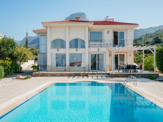 KAR062 - Karsiyaka - Villa