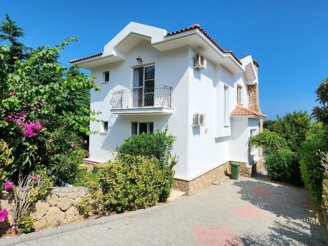 Villa For Sale in Lapta