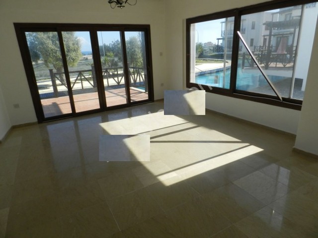 Girne Yeşiltepe de 3+1 satılık villa