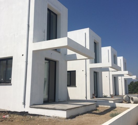 2 +1 Villas for sale in Kyrenia çatalkoy ** 