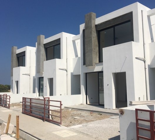 2 +1 Villas for sale in Kyrenia çatalkoy ** 