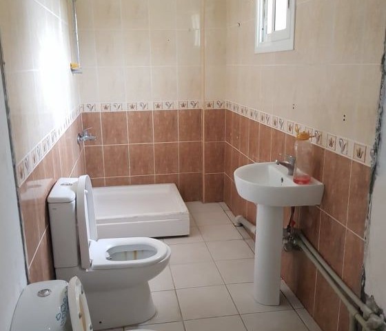 Girne Karaoğlanoğlunda  kiralık 3+1  Villa