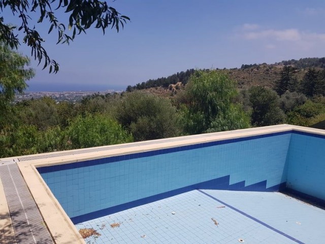 3+1 villa zum Verkauf in Kyrenia Lapta Erzbischof ** 