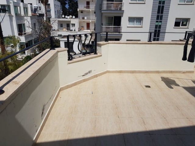 Girne Merkez'de 3+1 Satılık Penthouse