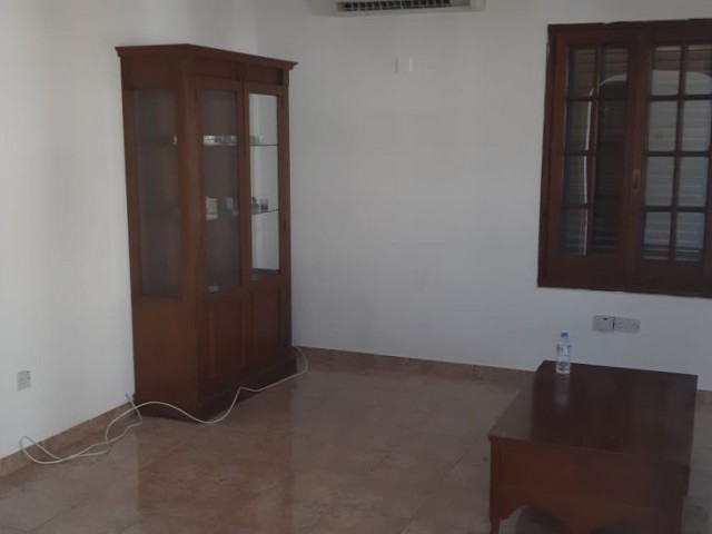 Flat To Rent in Girne Merkez, Kyrenia