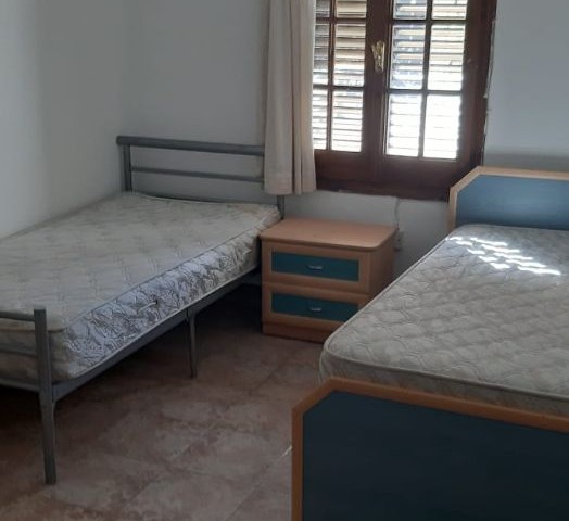 Girne merkezde kiralık  3+1  daire