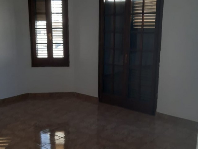 Flat To Rent in Girne Merkez, Kyrenia