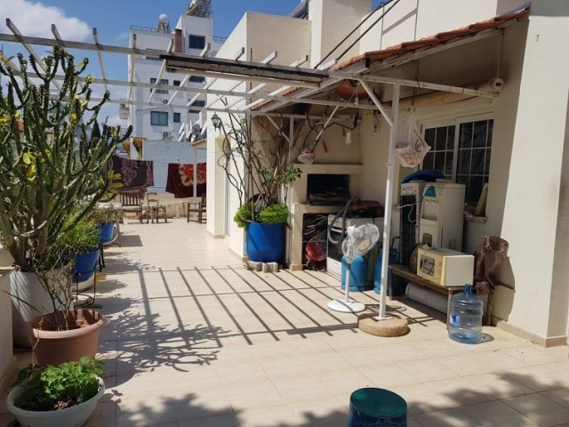 3+1 Penthouse zum Verkauf im Zentrum von Kyrenia ** 