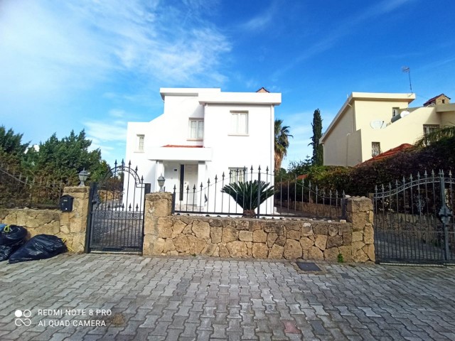 3+1 villa zur Miete im Zentrum von Kyrenia ** 