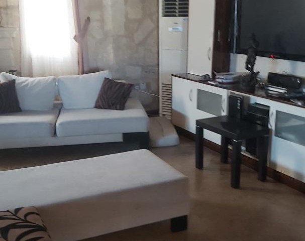 4 + 1 villa for rent in Kyrenia Karsiyaka ** 